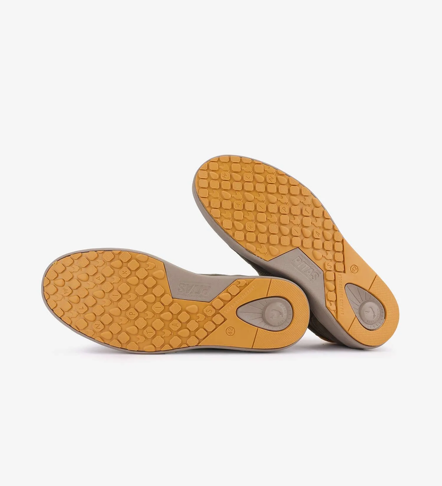Kume Sneakers